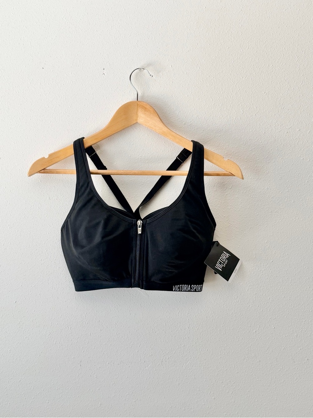 NEW Victoria's Secret Sport Knockout Front-Zip Sports Bra in Black